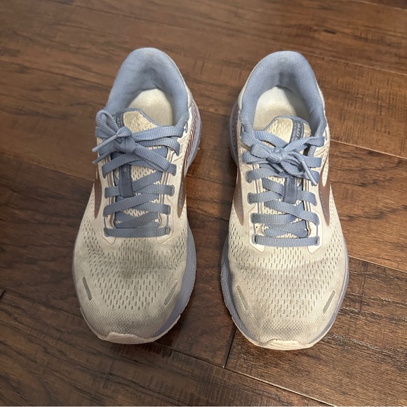 Brooks Women's Running Shoes - Picture 2 of 6